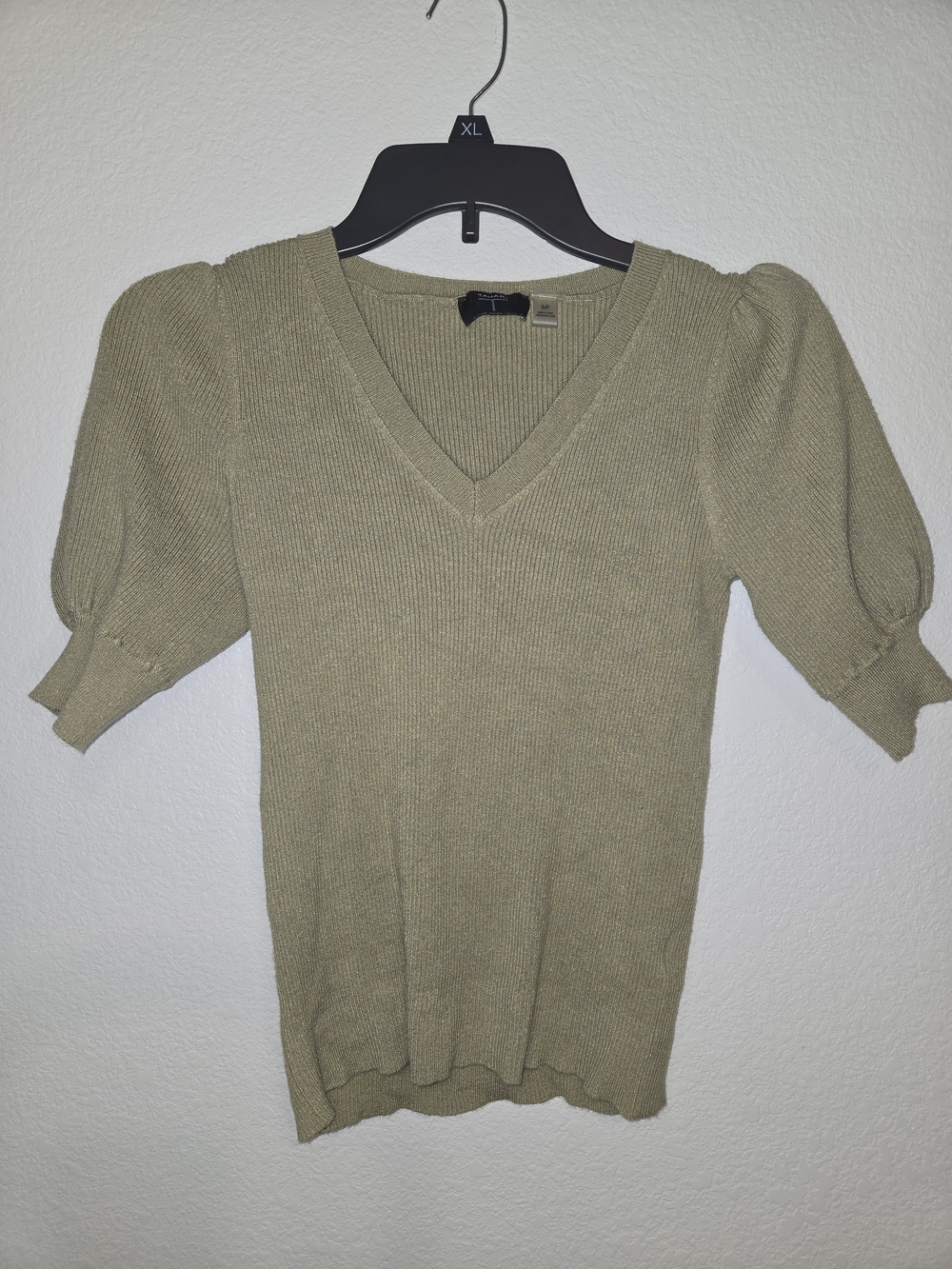 Tahari Olive V-Neck Puff Sleeve Sweater S